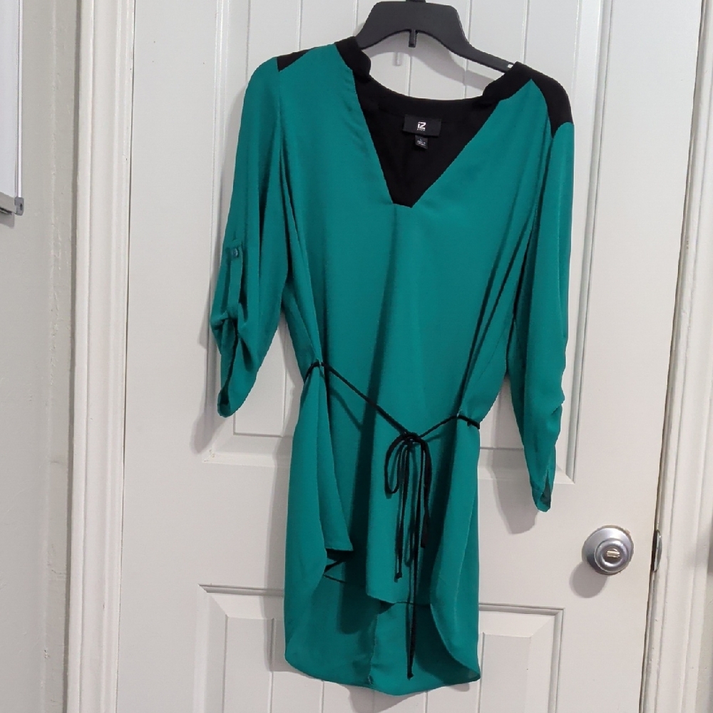 Elegant Teal Green Tunic with Black Accents